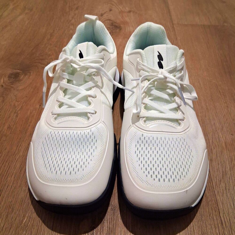 Cuurt Muuv Unisex Wide Toe Low Top Lace-Up Athletic Sneaker M 8 W 9.5